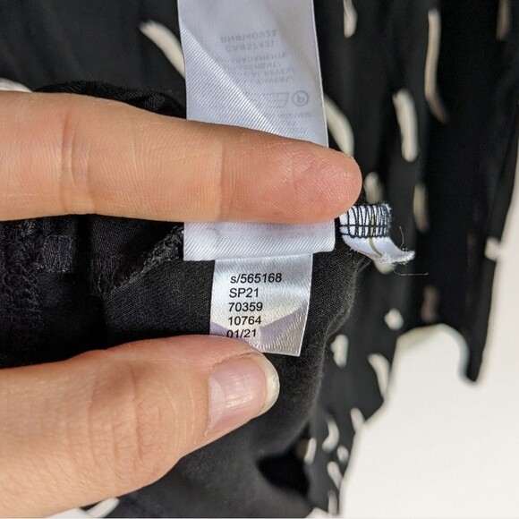 Loft Black White Twist Knot Flutter Sleeve Dress Women's Size Small Petite - Picture 7 of 7